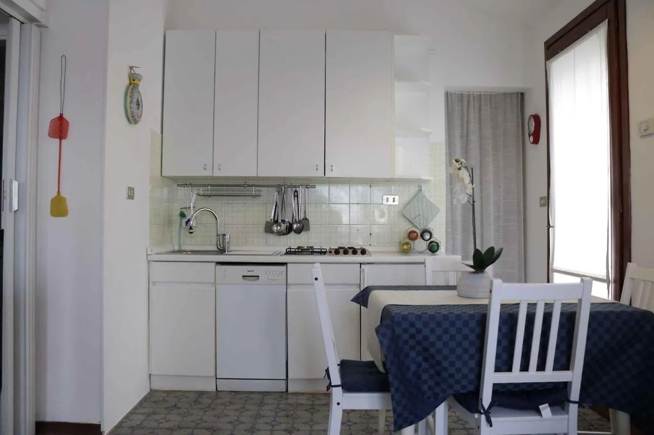 Apartment In Bardolino - Gardasee 39739